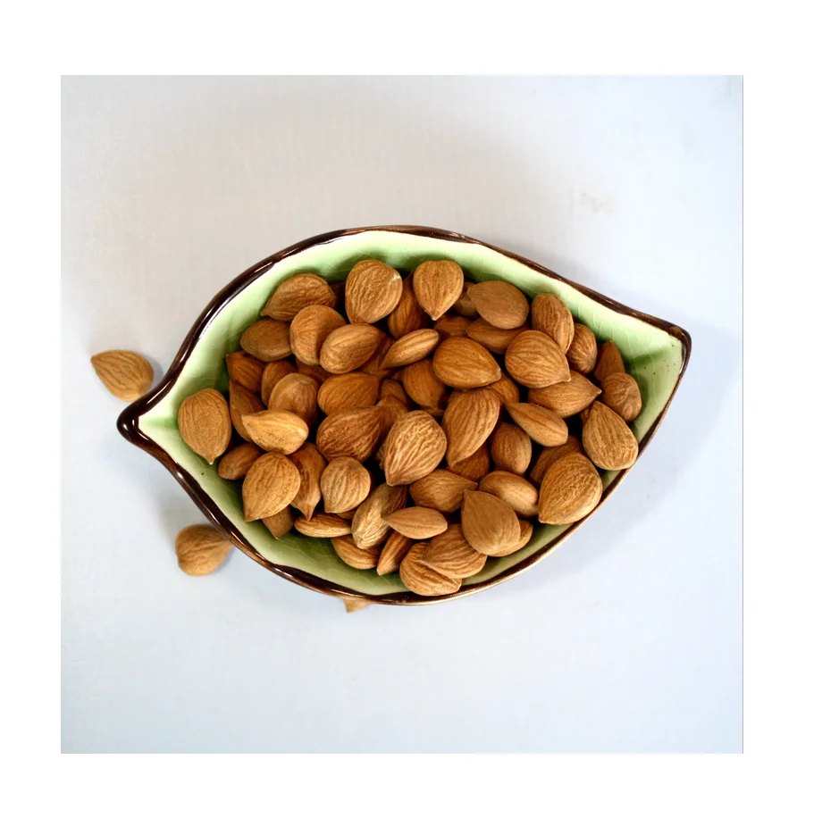Сырые органические орехи Миндаля из Южной
