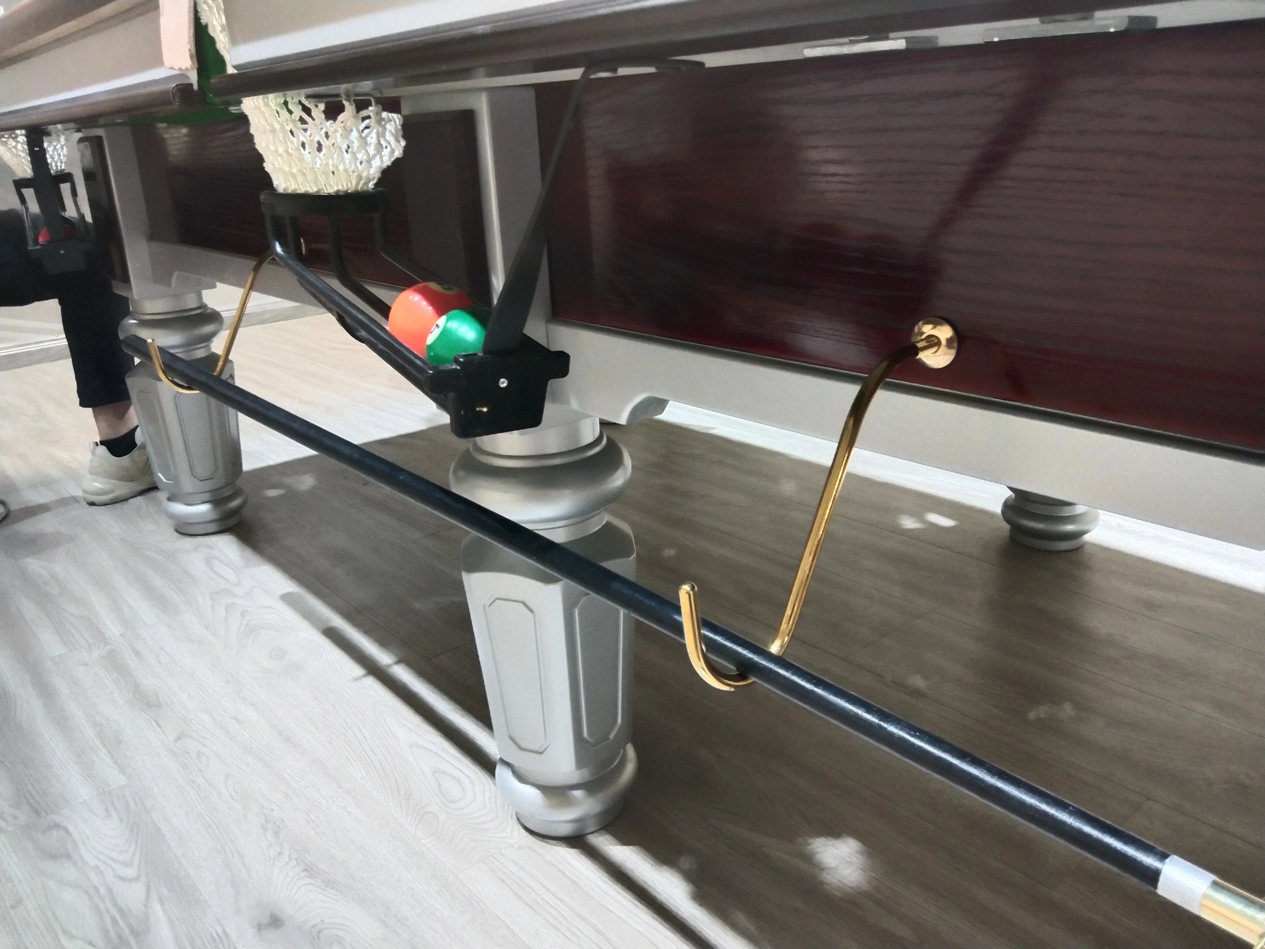 China Manufacturer Factory Price 9ft Billiard 8 Ball Slate Pool Table