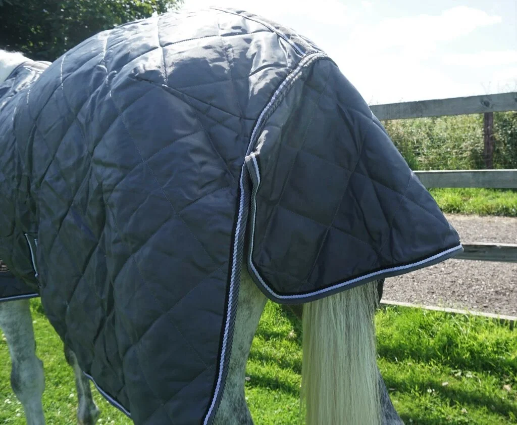 Soft Quality Nylon Lining Equipment Equine Breathable Stable Horse Turnout Blankets Rugs for Winter Most Comfortable for Horses