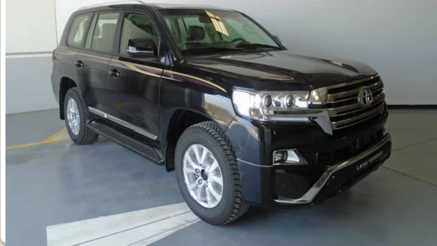 Used 2020 Toyotas Land Cruiser 200 GX-R V8 4.5L 4WD Turbo Diesel, 100% Perfectly Working, Accident-Free, 1 Year Warranty.
