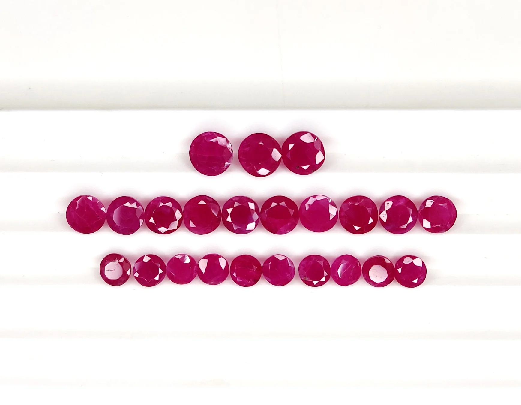 High on Demand Natural African Ruby Gemstone Round cut Heat Treatment 5,6 7 MM Loose Gemstone for Sale form India