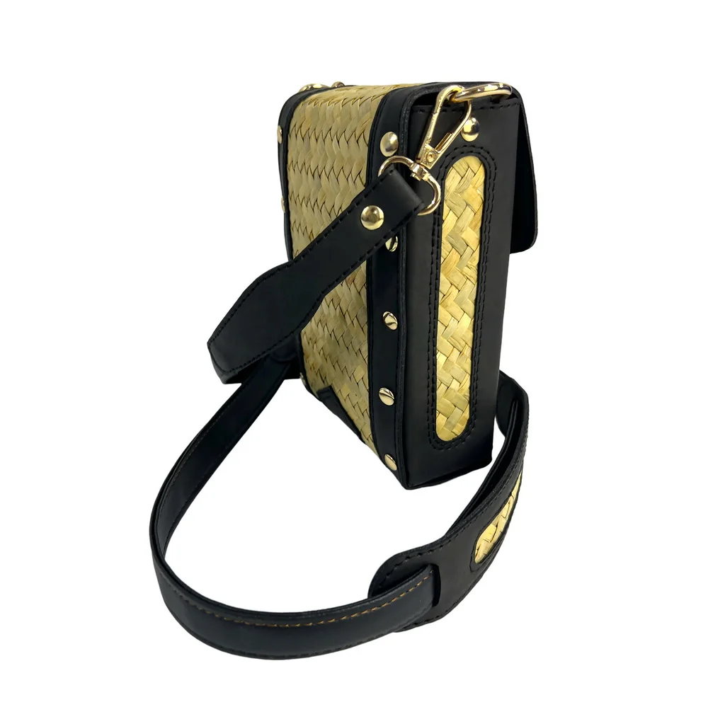 vietnam fashion bag with black leather handle shoulder bag for women 2023 luxury high quality natural straw handbag