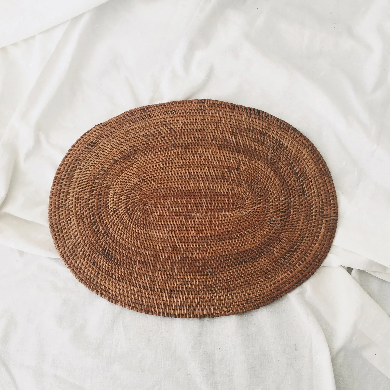 Boho rattan woven oval placemat wholesale wicker charger plate tableware accessories negotiable MOQ