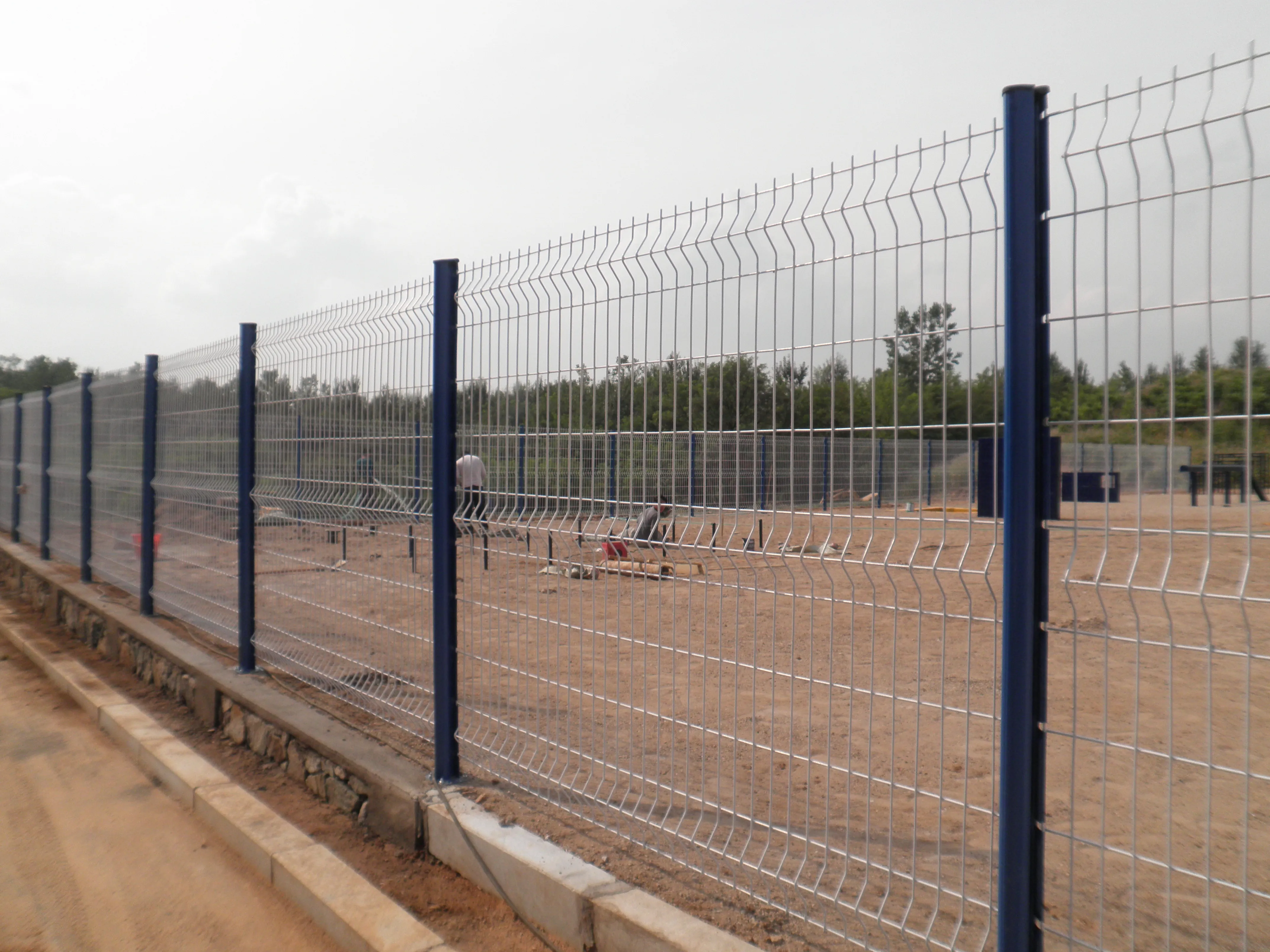 Hot sale High quality  3D Security Curvy Galvanized Welded Wire Mesh Fence for Outdoor or Garden Fencing