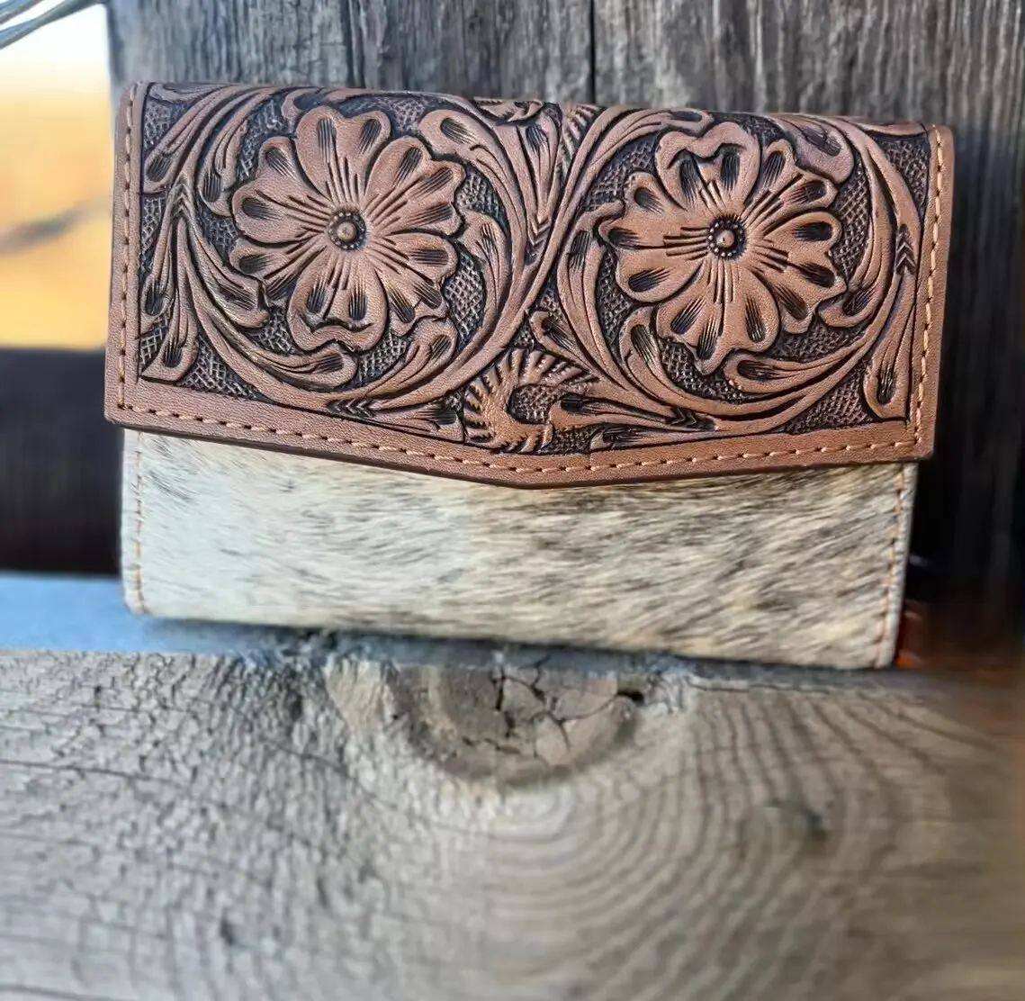 Best Selling Handmade Cowhide Leather Wallet for Women Superior Quality Trifold Purse Direct from Manufacturer Wholesale Price