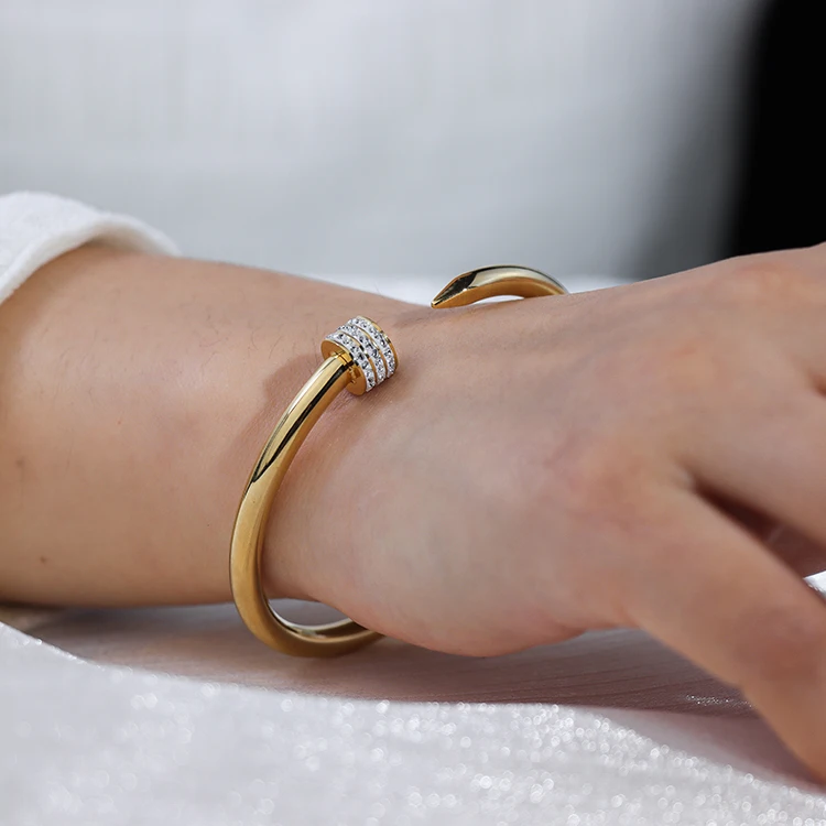 Haosen Stainless Steel  Fashion Jewelry  Creative Gold Plated Cuff Nail Bracelets  for Men Or Women