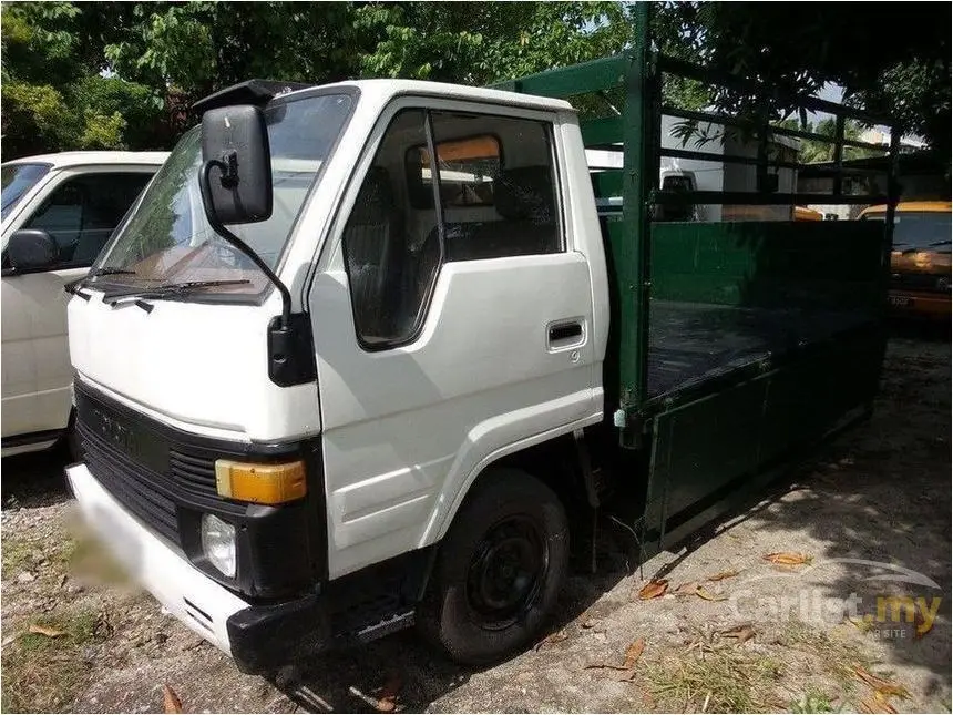 2018 TOYOTA HIACE HIGHROOF GL truck Year Used Cars from Japan Germany for Sale Hot Sale 2015 Diesel Engine Type Steering Left