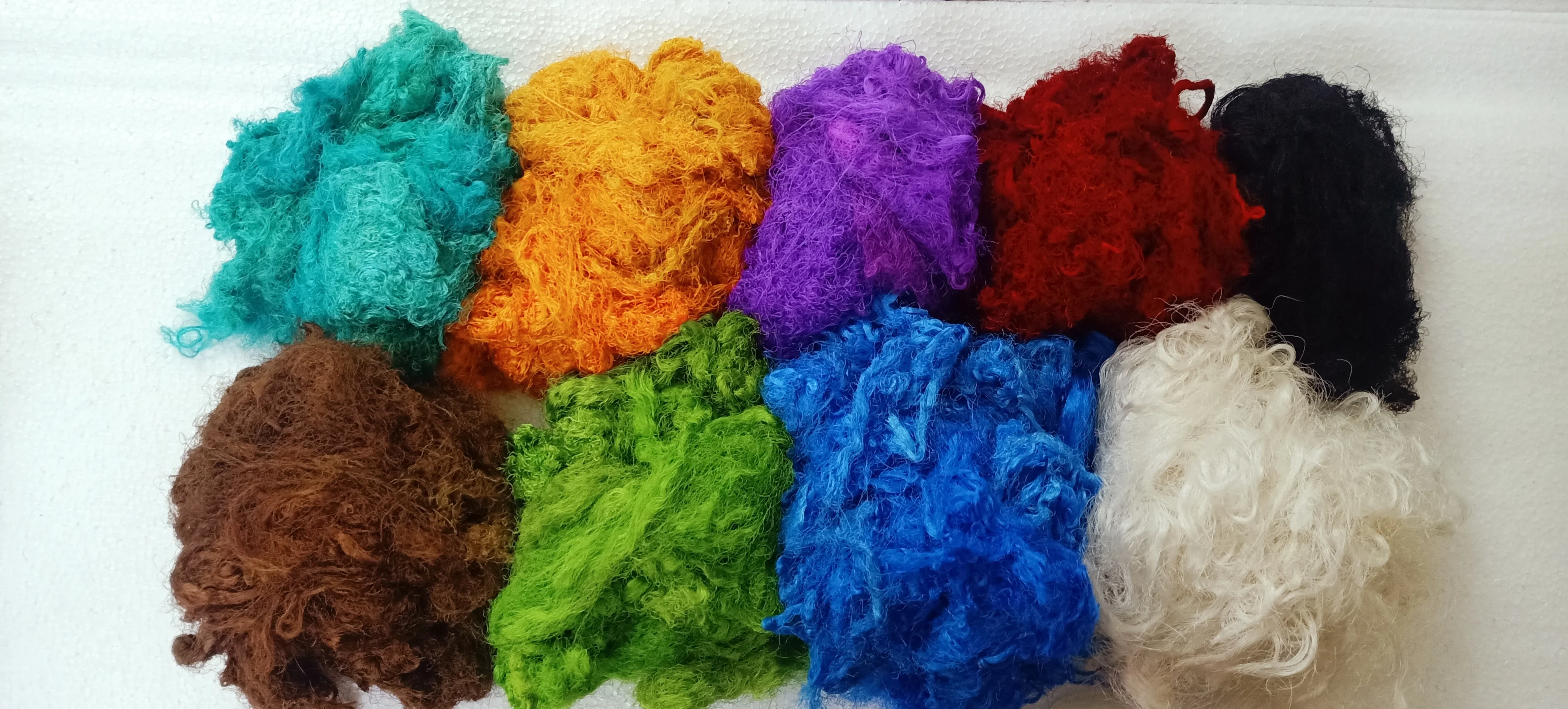 custom made dyed single solid colored sari silk waste fiber made from recycled sari silk waste ideal for textile spinners