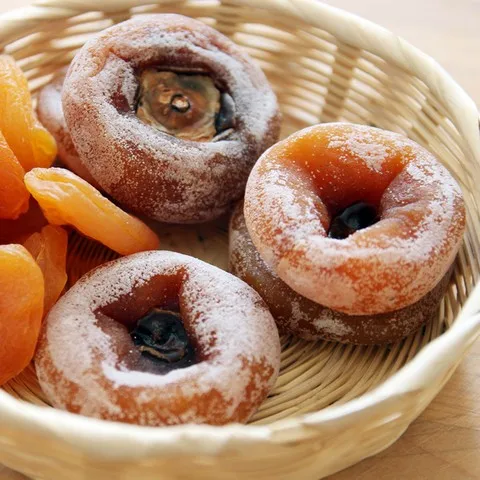 Custom Packaging Wholesale Processed Dried Fruits 1 Year Shelf Life Whole Dried Persimmon With Good Quality