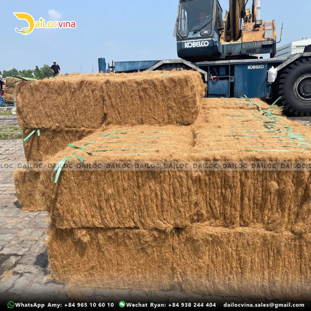 COIR FIBER COCO FIBER FOR ROPE RAW MATERIAL MADE IN VIETNAM