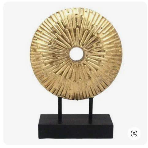 Minimalist Luxury Abstract Metal Ornaments Creative Style Table Items for Home Decor for Hotel Desktop Art Decorations