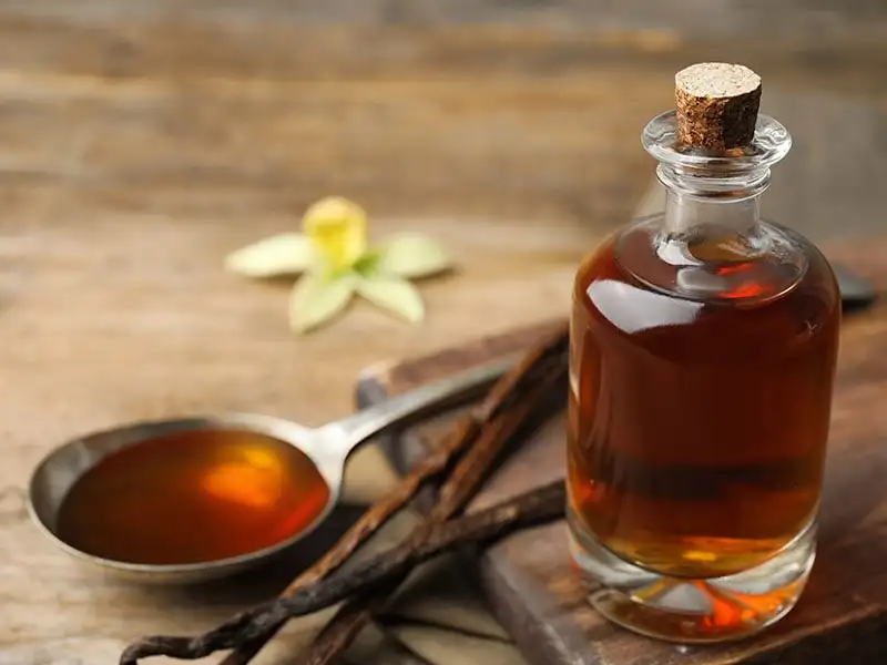 Vanilla Extract (Extract with Water and Alcohol)/100% Pure Organic Planifolia Vanilla Extract/ Vanilla water & alcohol essence