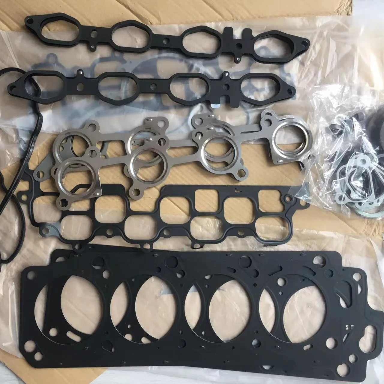 Auto parts 2UZ-FE engine cylinder head gasket kit OE Number 04111-50410 04111-50380 04111-50122 04111-50121 fit for PRADO LX