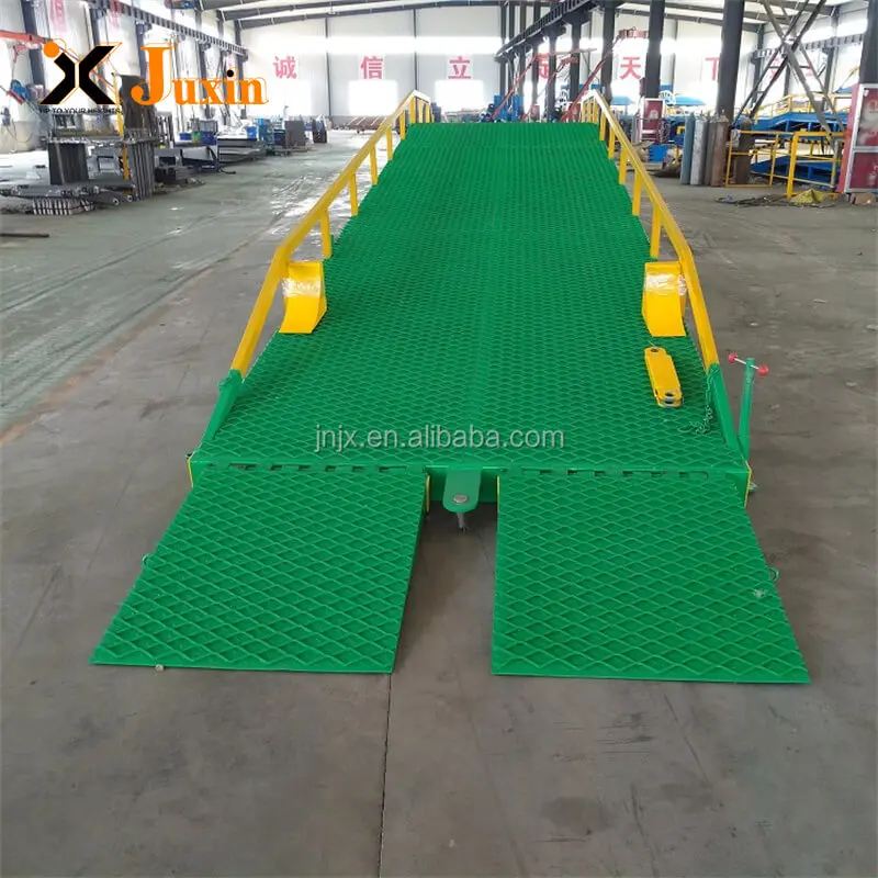 Manual mobile loading dock ramp with lip plate payload weight 15 tons