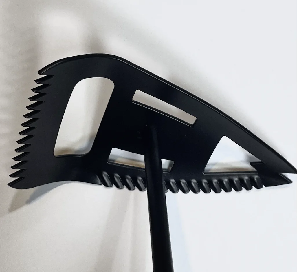 (PC-G02.141.210P) Garden Hoe for Hand Weeding and Sickle