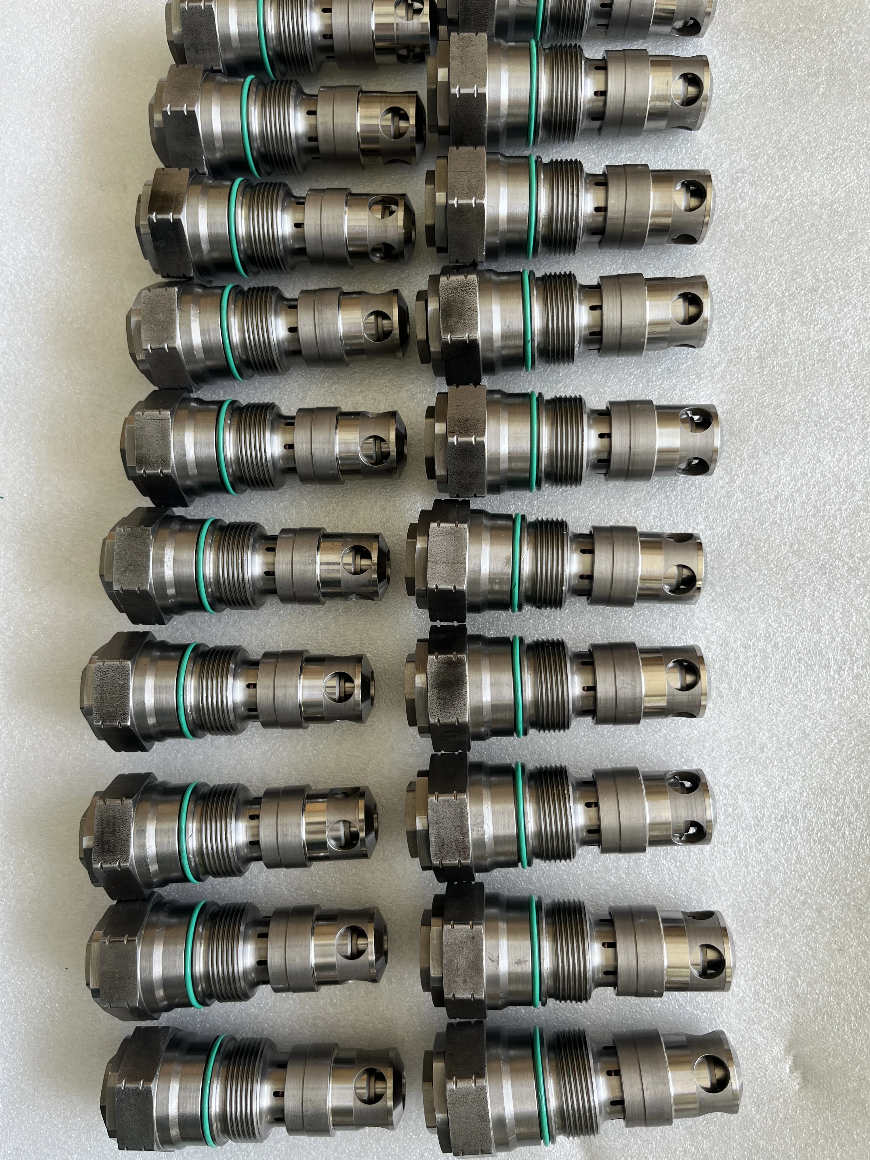 PV90R Original Hydraulic Pump 90R55 90R75 90R100 with High Pressure Relief Valve New Condition Engineering Machinery Accessories