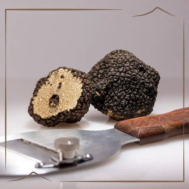 Wholesale Top quality Italian handmade Minced Truffle in olive oil 180g in glass jar ideal to create tasty recipes