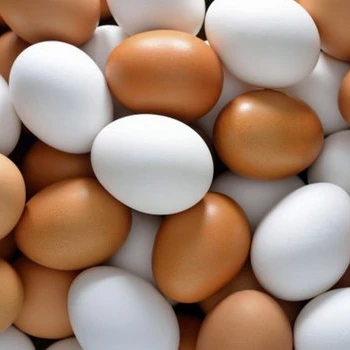 Quality Brown & White Table Egg Fresh Chicken Egg / Fresh Chicken Table Eggs with 12 Months Shelf Life 68 Size (gms) 1 Cm