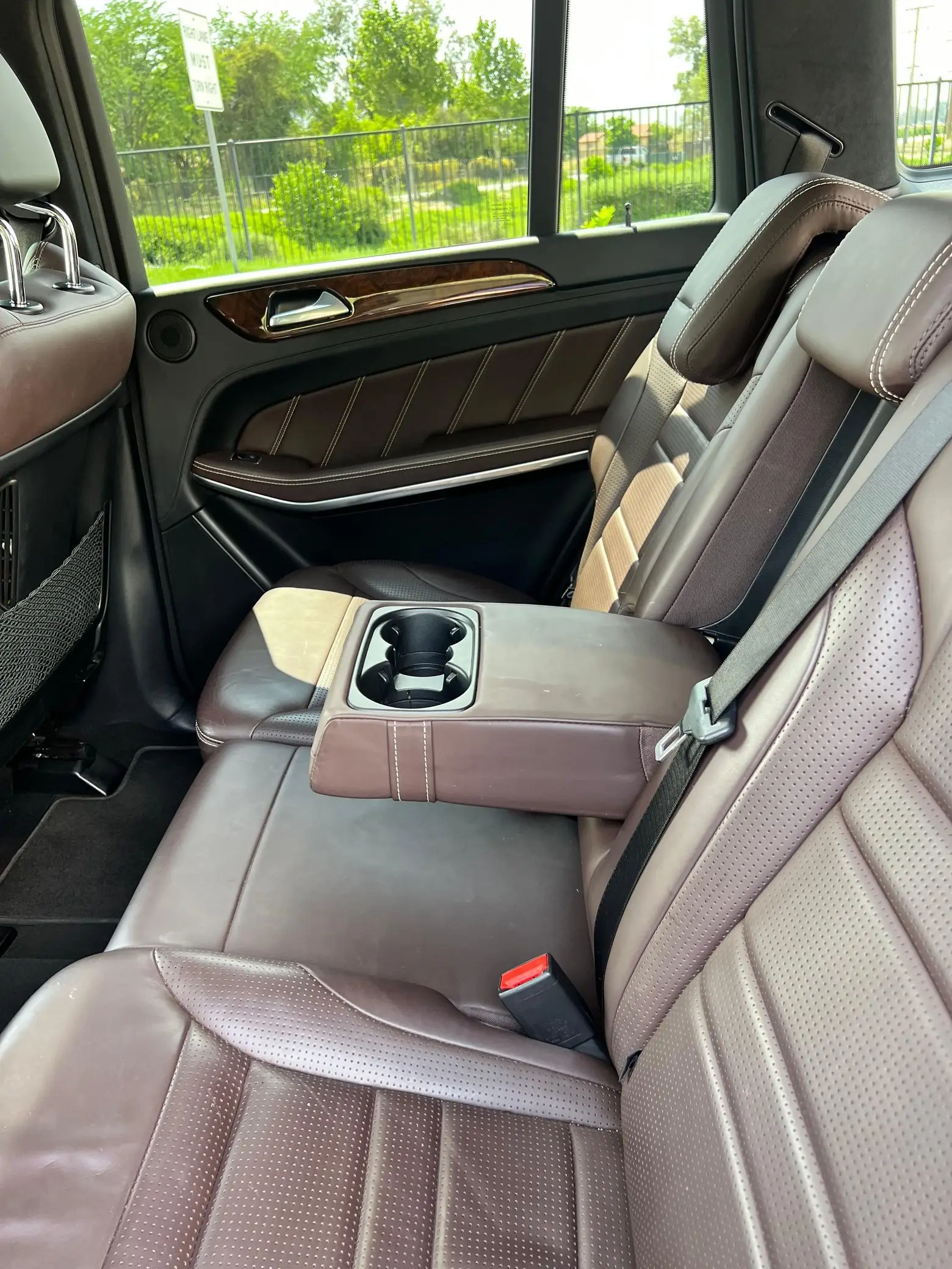 2015 MercedesBenz GL63 AMG 550 hp Twin Turbo V8, AWD, Designo Auburn Brown Interior, California Owned