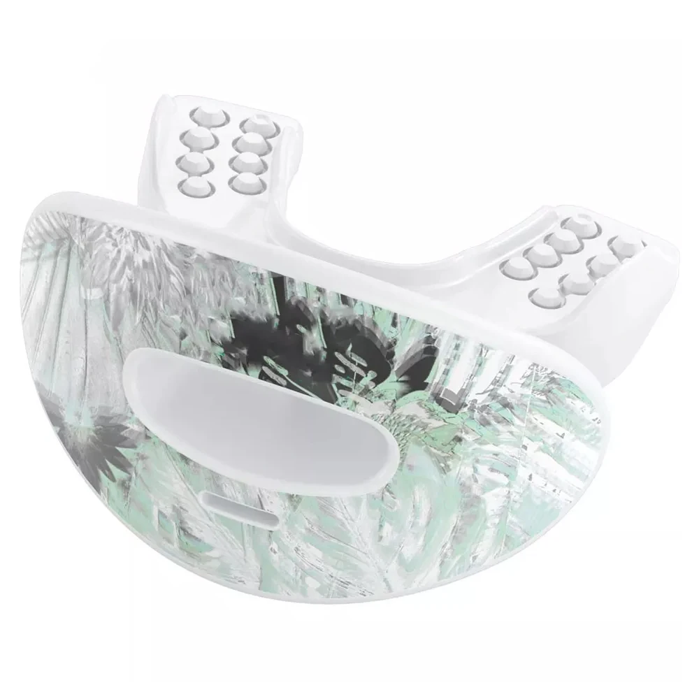 Comfortable MMA Sports Gum Shield Mouth Guard / Durable Teeth Protector for MMA Martial Arts Boxing Rugby Basketball Football