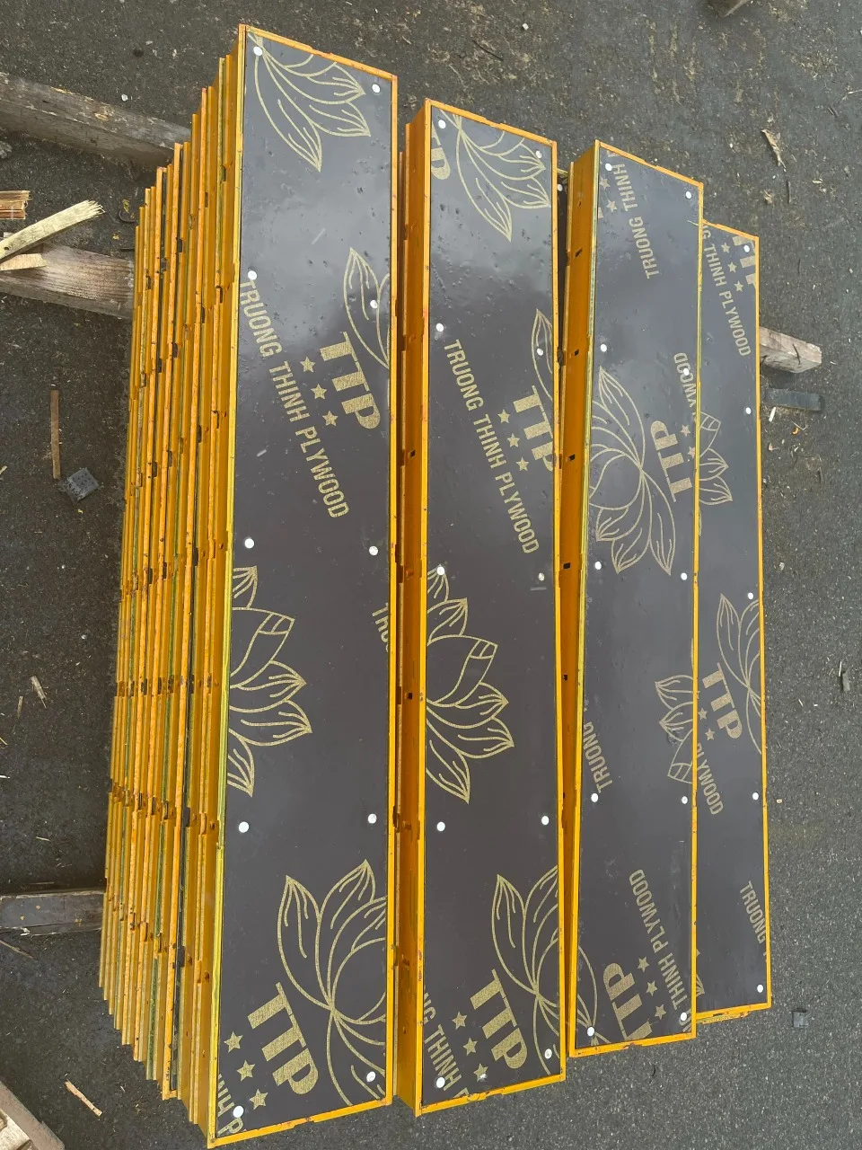 2023 Dynea Phenolic Film Face Melamine Glue WBP 12 Reused Times Eucalyptus Acacia Core Faced Plywood From Vietnam