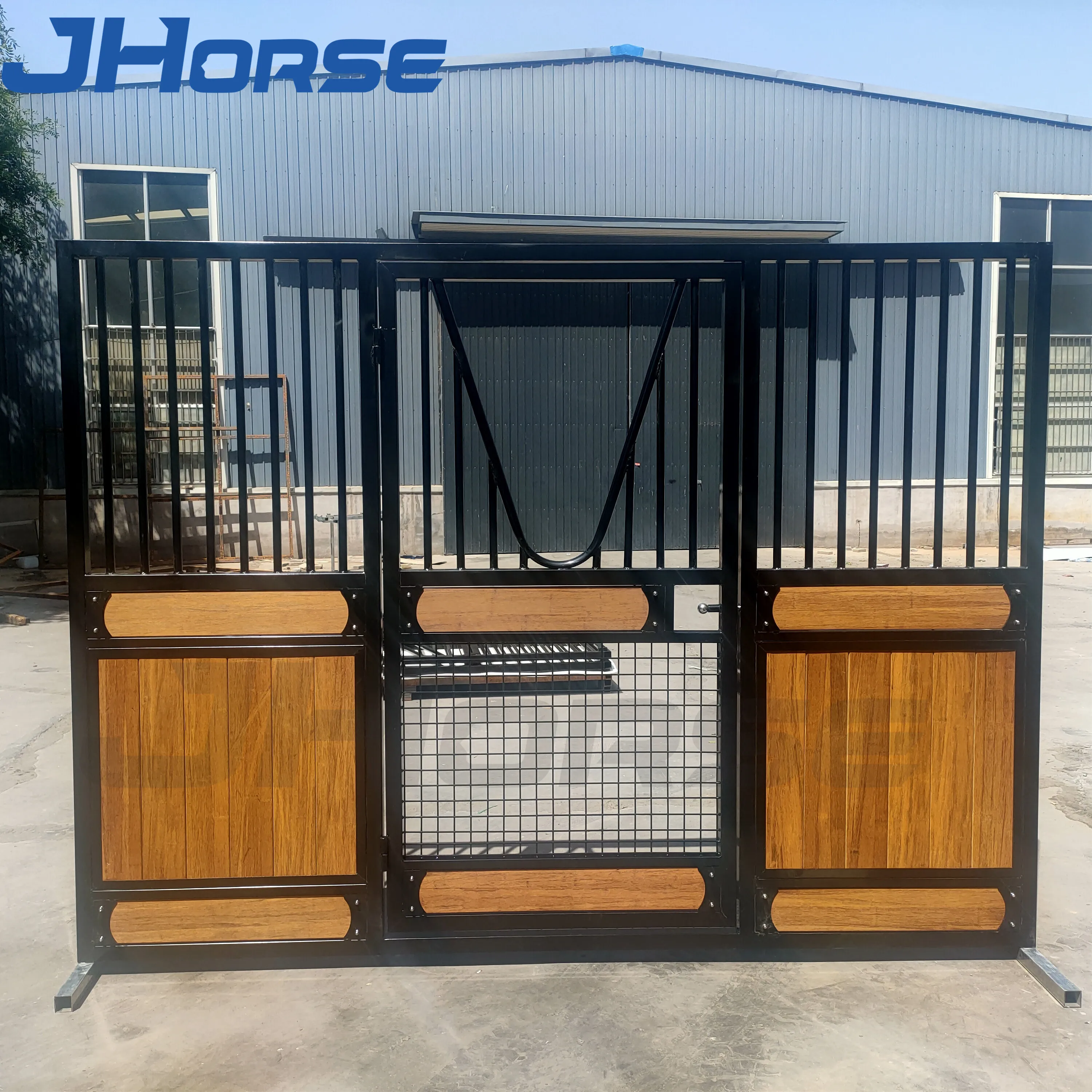 Customized 12ft Sliding Door Metal Stainless Steel Anti-rust Wire Mesh Horse Stables Panels Horse Stall Box