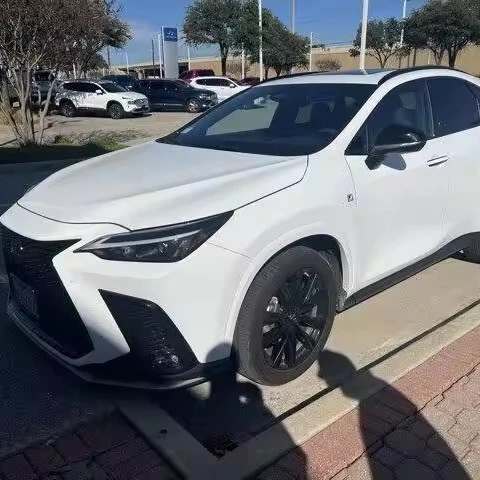 Аккуратно использованный Lexuss RX 350L AWD 8-ступенчатая автоматическая модель, 2020 модель, 100% хорошее состояние, гарантия и страховка покрываются 1 год