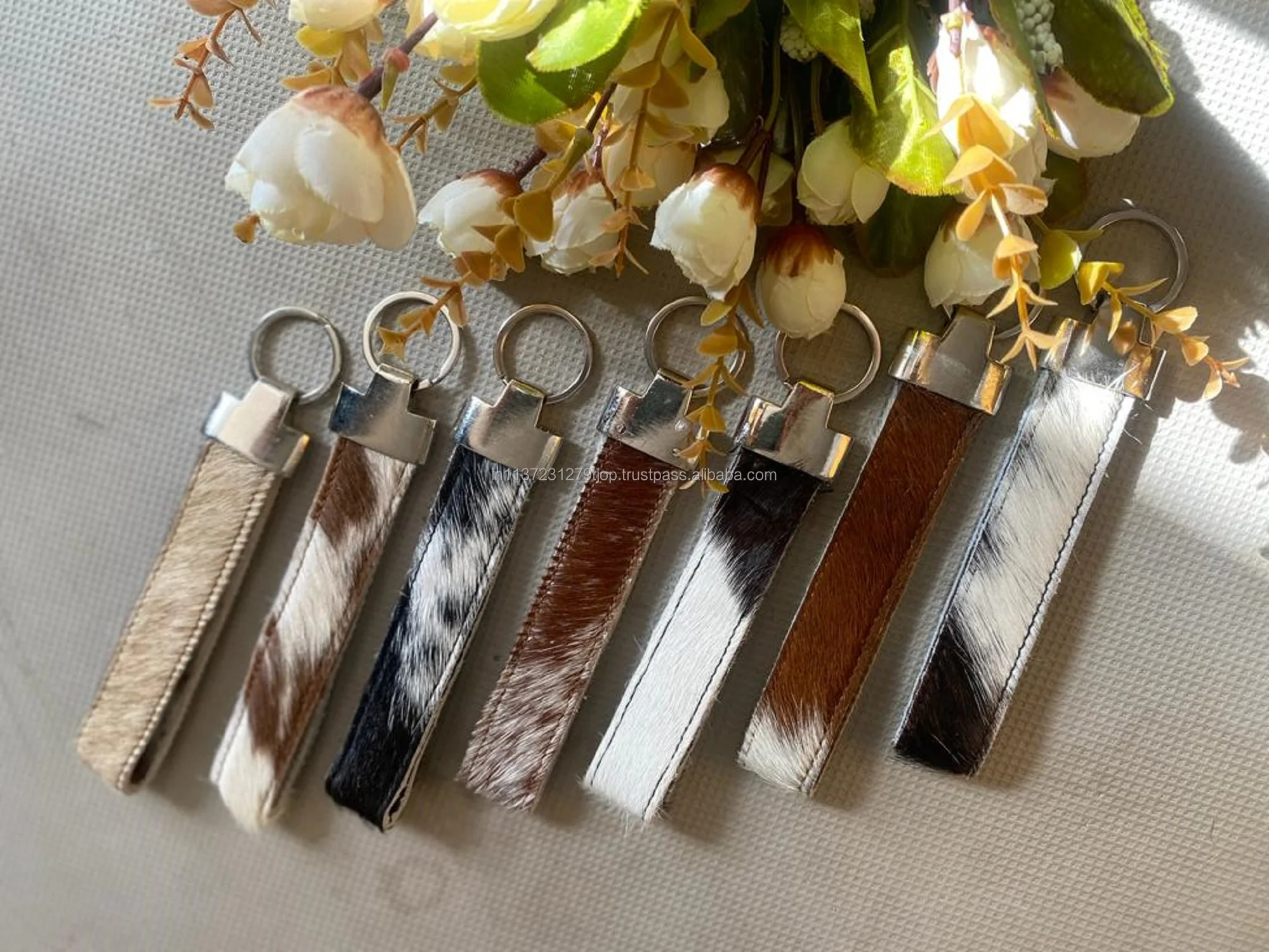 New Real Handmade Genuine Hair On Hide Fur Leather Cute Charming Wristlet Shape Keyrings Western Style Modern Wristlet Shaped Ke