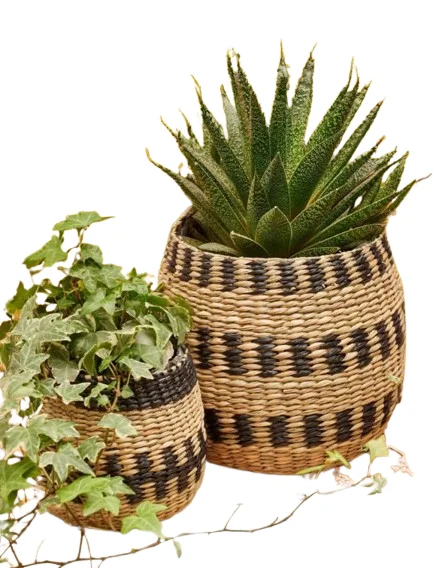 Factory OEM/ ODM Rattan Flower Basket Plant Pots Stand Wicker Planter Basket with Stand Legs Vietnamese Supplier