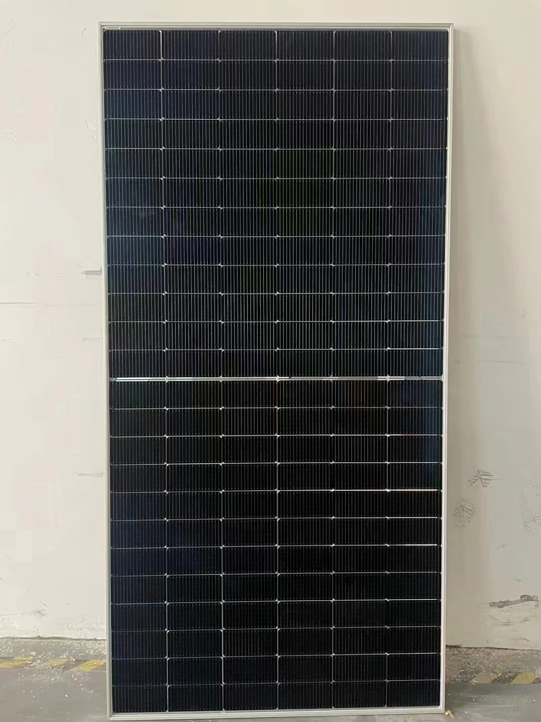 Jinko Solar Panel 580W 590W 600W Bifacial Solar Panels Double Glass Topcon Technology N-type 550W Solar Panel