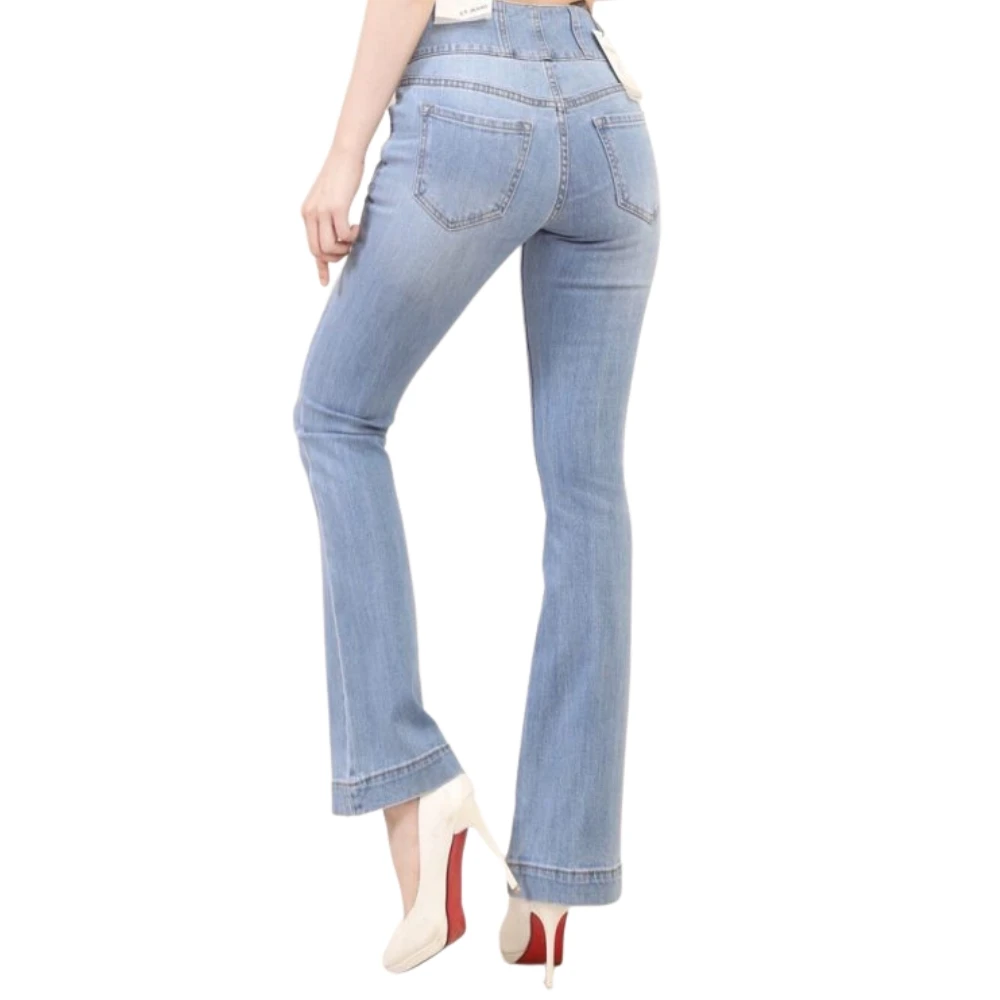 Refreshing style with Made in Vietnam Jeans is Innovation from a New Perspective with the trend of 2024