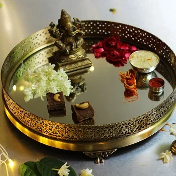 Modern Brass Gold Metal Serving Tray Highly Polished Custom Accessories For Home ware Hotel ware & Restaurant Decoratv