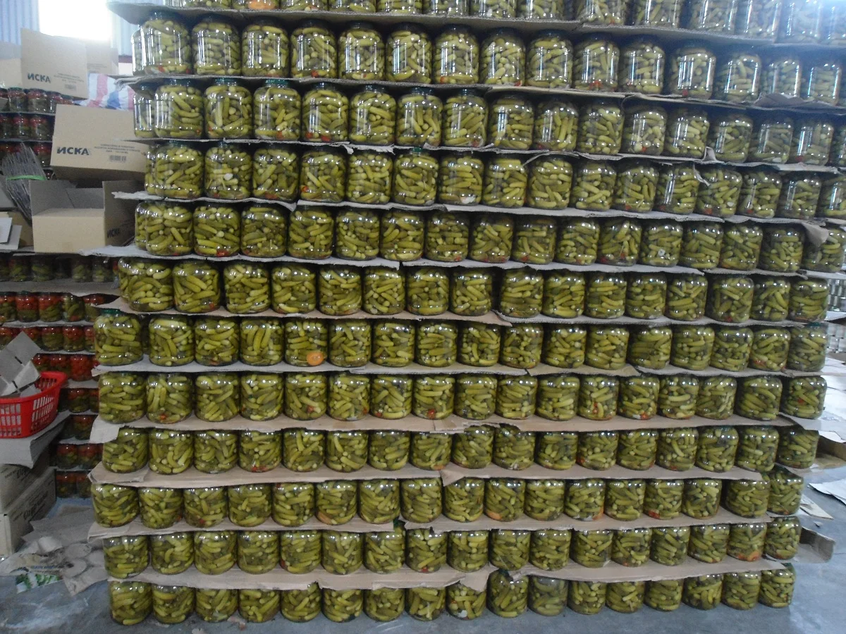 Фрукты огурцов маринованных перьев