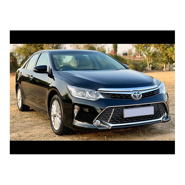 Toyotai Camry USB Charging Ports for All Passengers