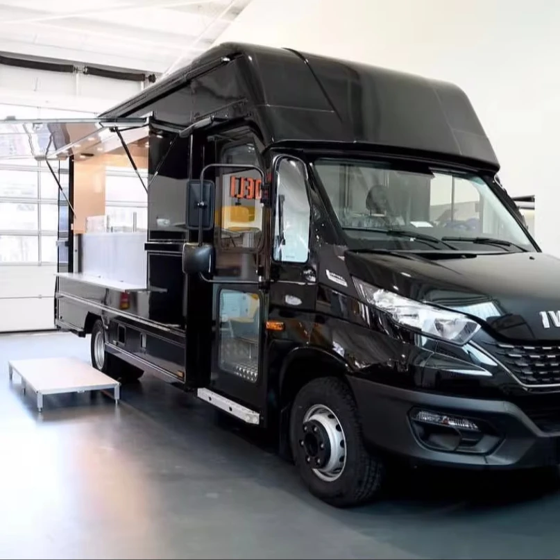 Commercial Catering Fully Equipped Mobile Food Truck Fast Food Catering New Condition Restaurant Vending Motor For Fast Food