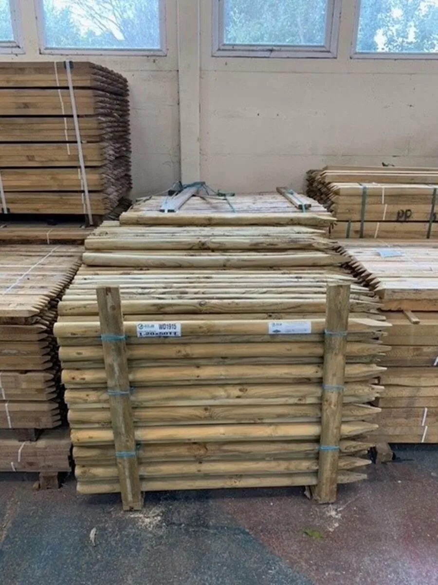 Wooden Square Stakes from Hardwood Round Wood stakes for farm fencing poles agricultural stakes