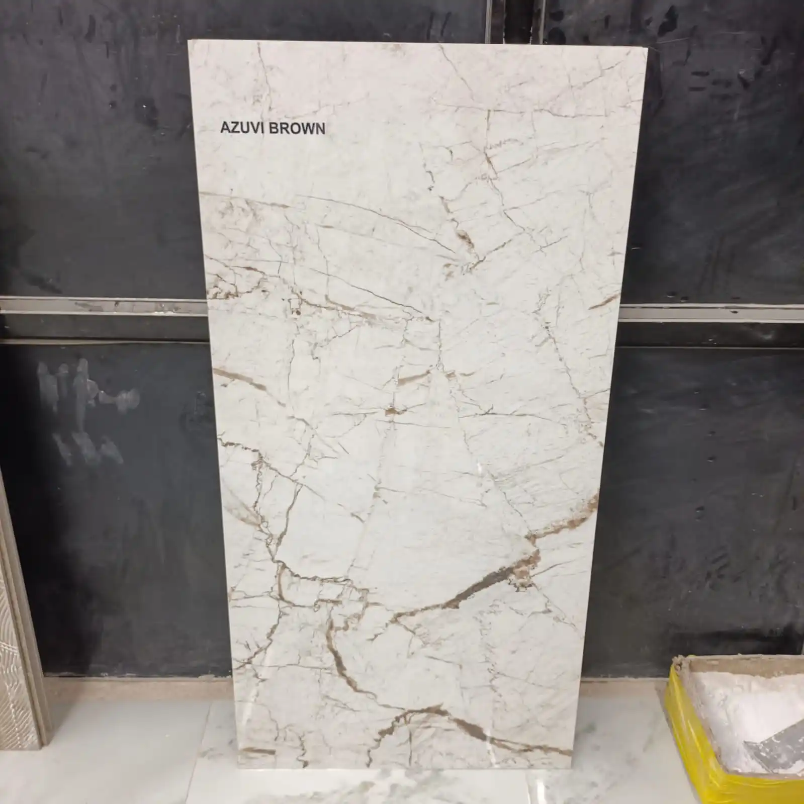 HIGH QUALITY GLAZED POLISHED PORCELAIN FLOOR TILES NEW DESIGN ONYX BIANCO 600X600 600X1200 800X800 MM MADE IN INDIA