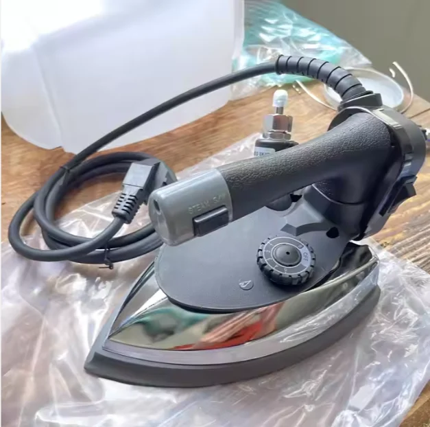 ST006 Industrial Electric Steam Iron for Clothes Industrial Steam Ironing Press Steam Iron