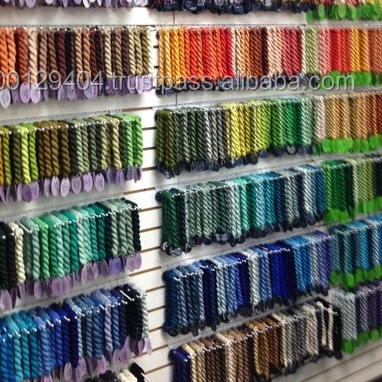 Шелковая и шерстяная пряжа для рукоделия