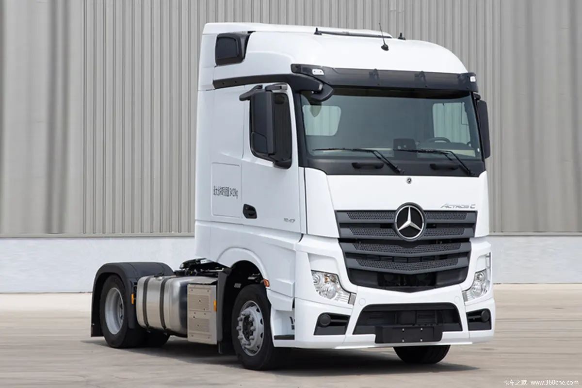 Sino truck 6 wheels 2000-2500Nm mercedes trailer truck tractor head truck for sale