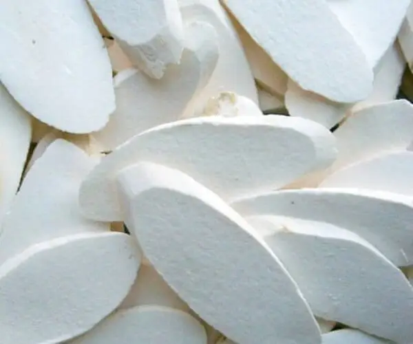 Vietnamese Tapioca Chip Feeding Animal Cassava Chips -  Cassava Chip export to china FREE TAXES