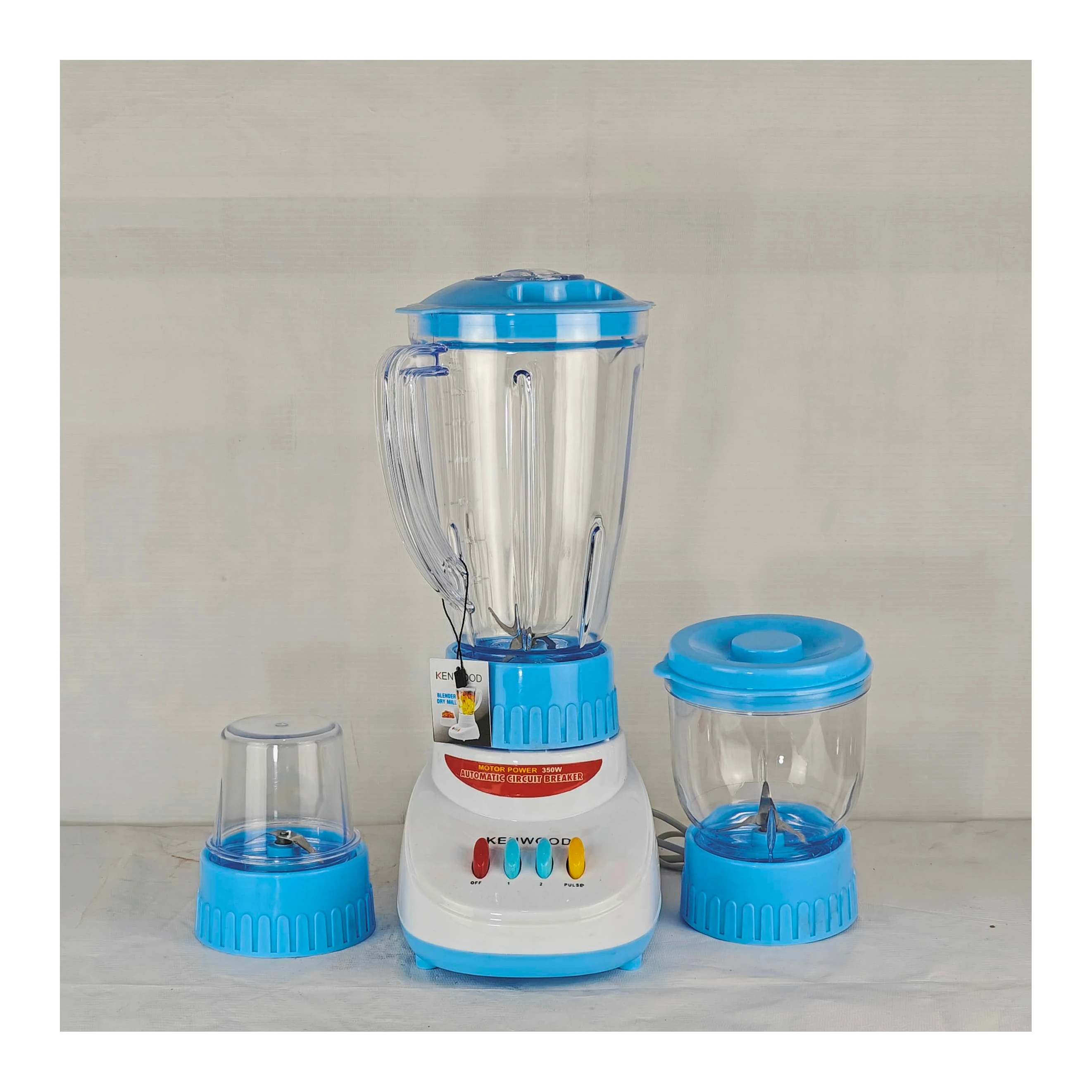 Quiet and affordable portable blending machine for making gym shakes, protein smoothies, and travel-friendly drinks