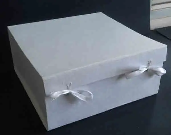 Handmade Eco Friendly Recycled Cardboard Paper Folding Cotton Paper Ribbons Closure Gift Packaging For Present And Festival