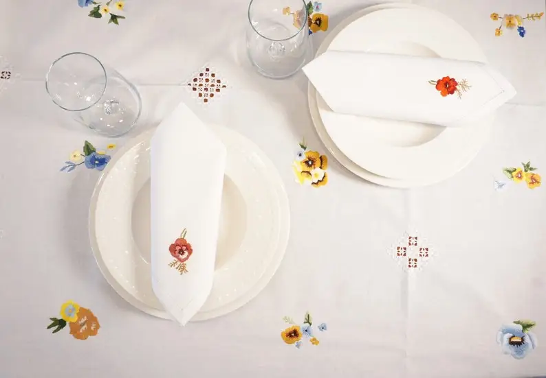 Set of Hand-Embroidered Tablecloth (150 x 250 cm) and Matching Napkins Premium Cloth Table Cover and Napkins