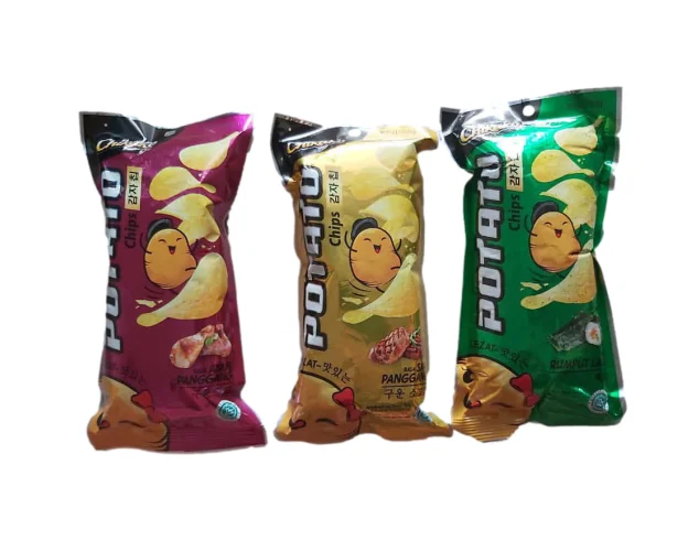 WHOLESALE Fruit & Vegetable Snacks Potato Chips 30g Bag Beef Roasted Chicken Seaweed Indonesia Products. HOT SALE