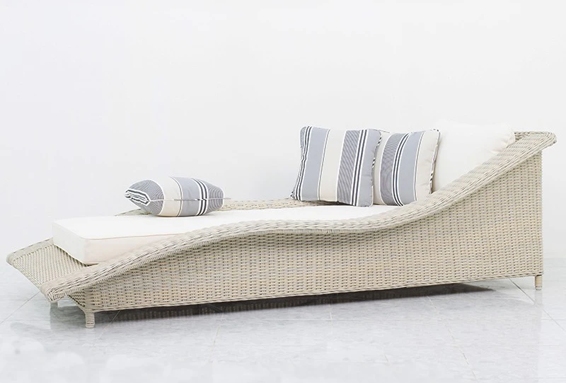 PRSB-027 Outdoor Beach Swimming Pool Rattan Wicker Lounge Chair Sunbed Customized Modern Furniture Color Feature