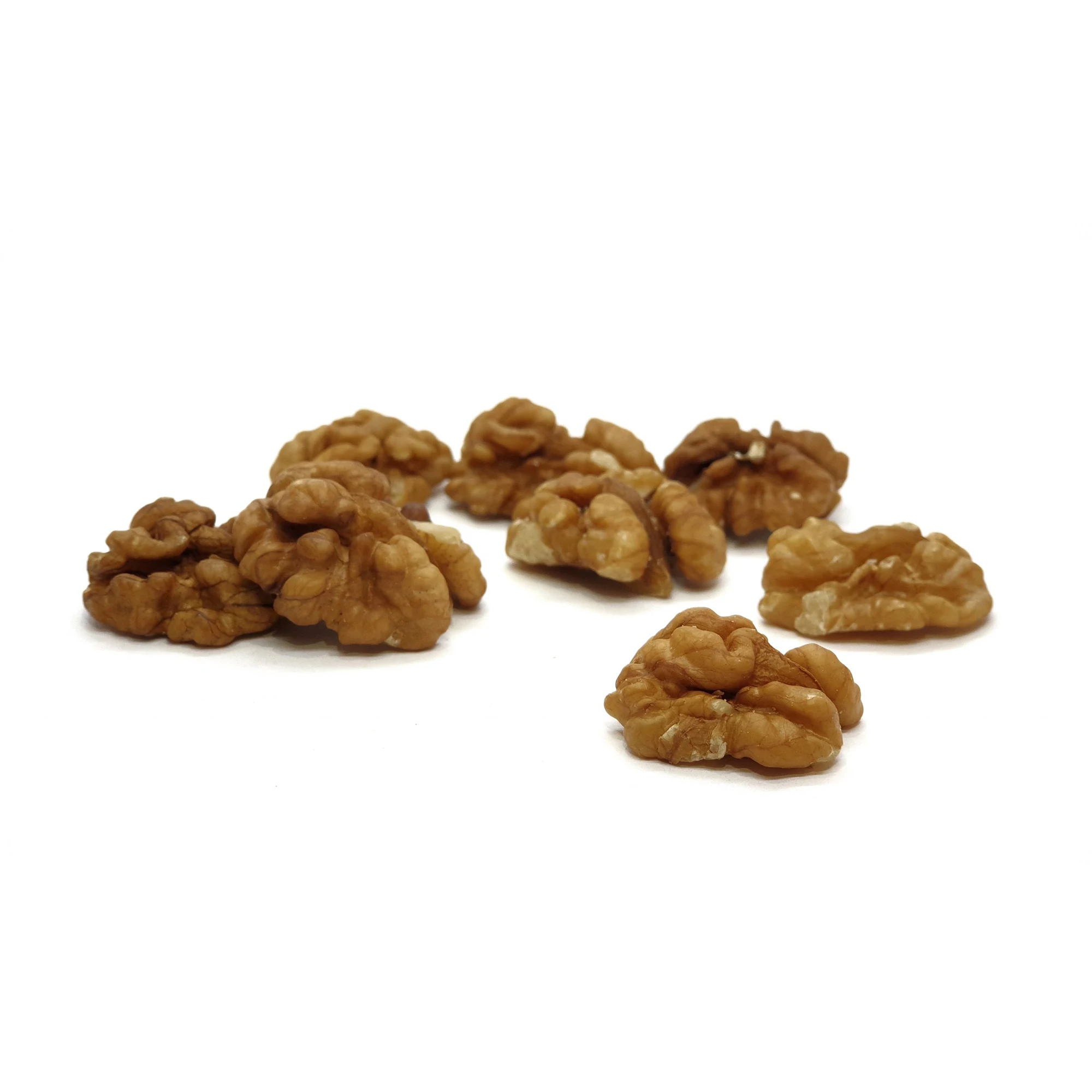 Light Grade Wholesale Natural Bulk Large Walnut nut from Uzbekistan box Shelled Walnut kernels for food