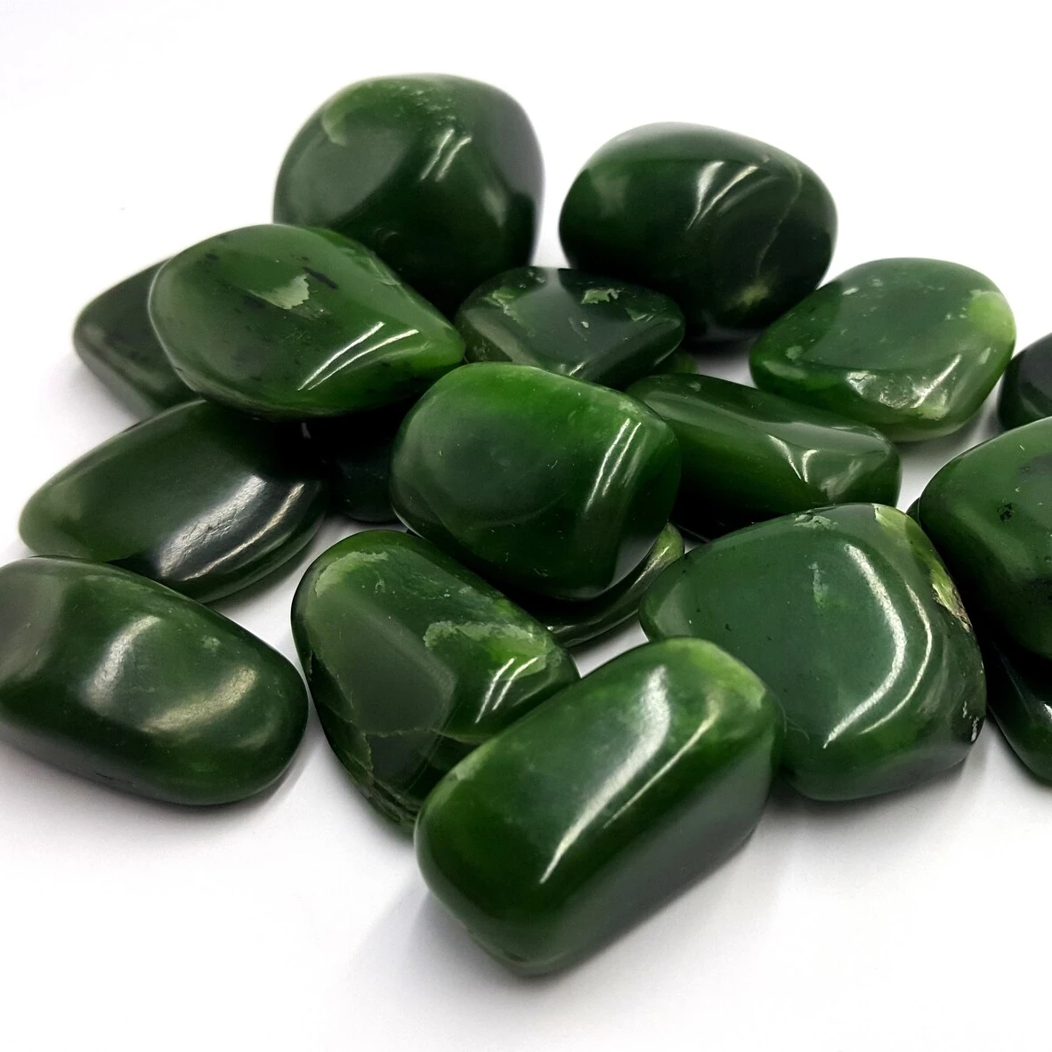 WHOLESALE NATURAL HEALING CRYSTAL GREEN JADE  TUMBLES/PEBBLES :  GEMSTONE HIGH QUALITY GREEN JADE  POLISHED TUMBLED STONE