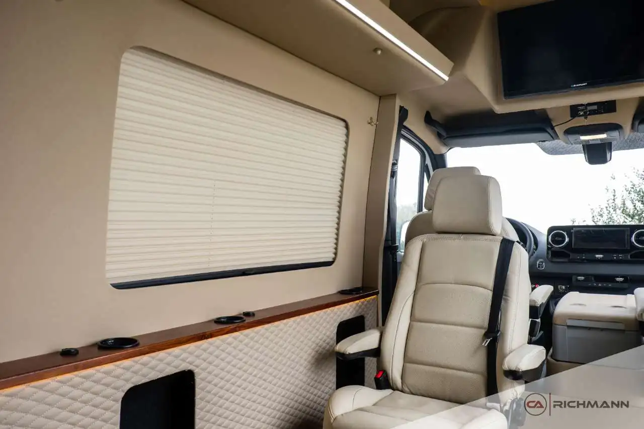 2019 Sprinter bus VIP