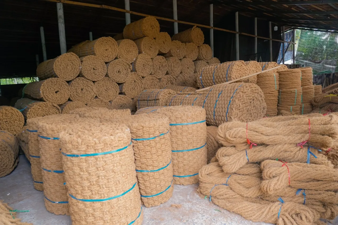 Coir Mat Roll Coconut Fiber Mat With The Length Up To 15m For Road Paving Wholesale Price